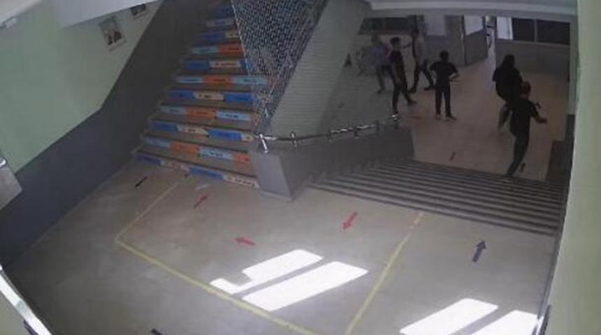 Beylikdüzü'nde okul basıp öğretmenleri darbeden veli ve arkadaşı hakkında flaş karar!