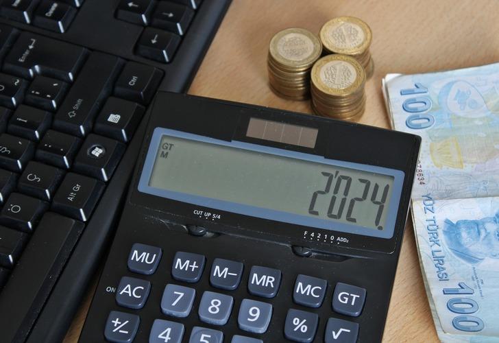 SON DAKİKA: Asgari ücrette tarih ve saat belli oldu! 2024 asgari ücret için zam ihtimalleri konuşulurken yeni çıkış: '500 TL de Erdoğan verir...' G4