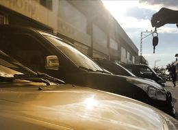 Sıfır araçlarda yüzde 20'lik kampanya, ikinci elde 300 bin TL'lik indirim! Otomobil piyasasında ibre terse döndü, tarih vererek uyardı