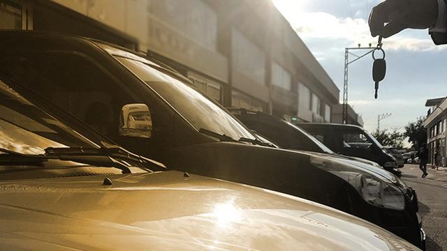 Sıfır araçlarda yüzde 20'lik kampanya, ikinci elde 300 bin TL'lik indirim! Otomobil piyasasında ibre terse döndü, tarih vererek uyardı