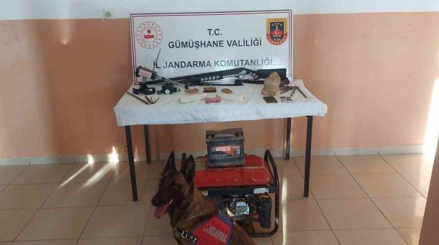 Jandarma’dan kaçak kazı ve kenevir operasyonu