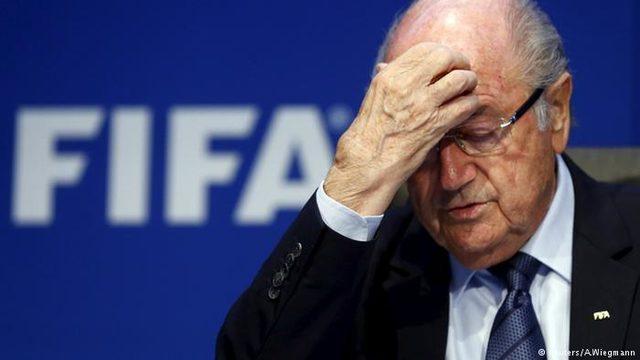 Blatter ile Platini’ye hak mahrumiyeti cezası