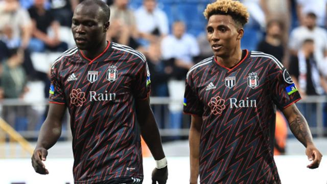 Beşiktaş'ta Galatasaray maçına özel taktik! Burak Yılmaz oyuncularıyla özel toplantı yaptı...