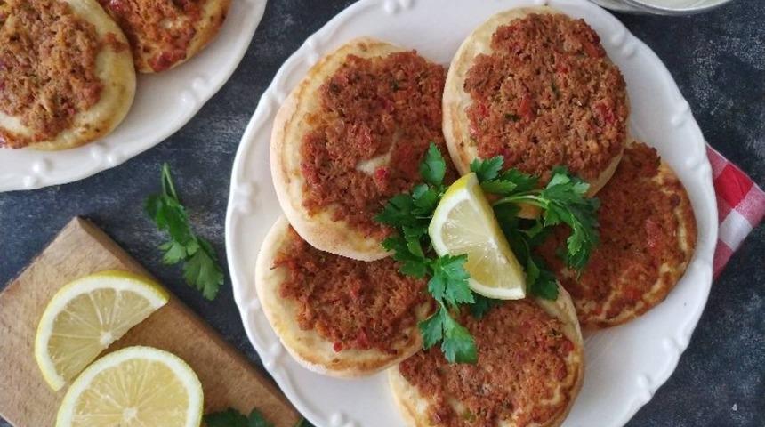 TARSUS LAHMACUN TARİFİ! Tarsus fındık lahmacun tarifi nedir, nasıl yapılır? İşte malzemeler