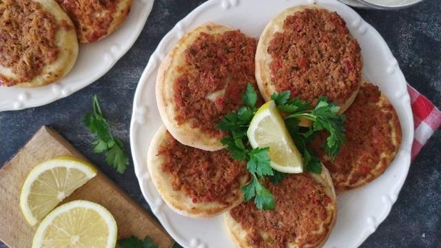 TARSUS LAHMACUN TARİFİ! Tarsus fındık lahmacun tarifi nedir, nasıl yapılır? İşte malzemeler