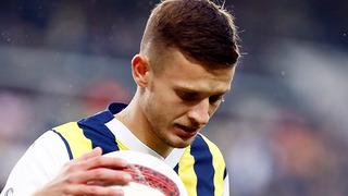 Fenerbahçe'nin yıldızı Sebastian Szymanski, milli arada da golünü attı! Faroe Adaları maçının 4. dakikasında...