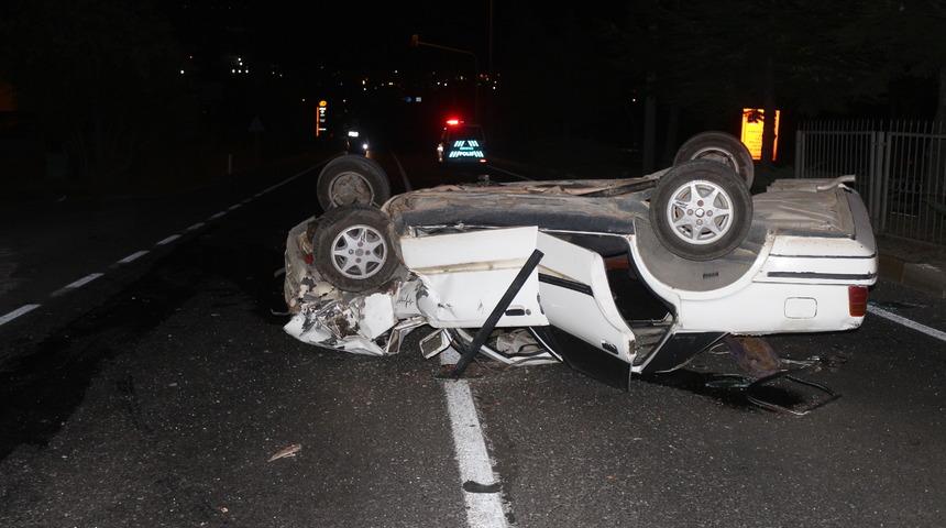 Uşak'ta trafik kazasında 1'i ağır 3 kişi yaralandı