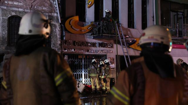 Fatih’te oyuncak müzesinde çıkan yangın söndürüldü