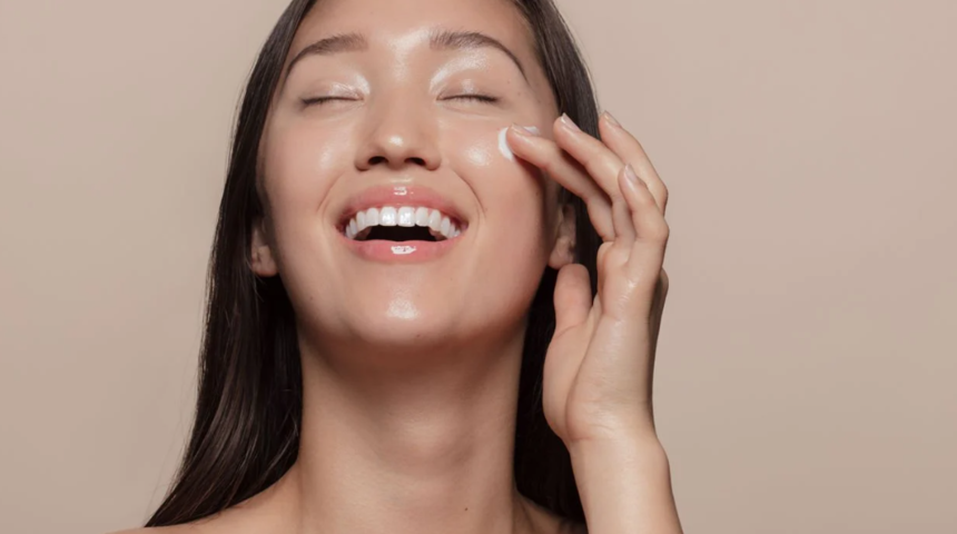 Genç kalmak için olmazsa olmaz 3 vitamin! Cildi sıkılaştırıp ışıl ışıl parlatıyor