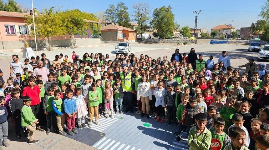 Jandarma Öğrencilere Trafik Bilinci Aşıladı