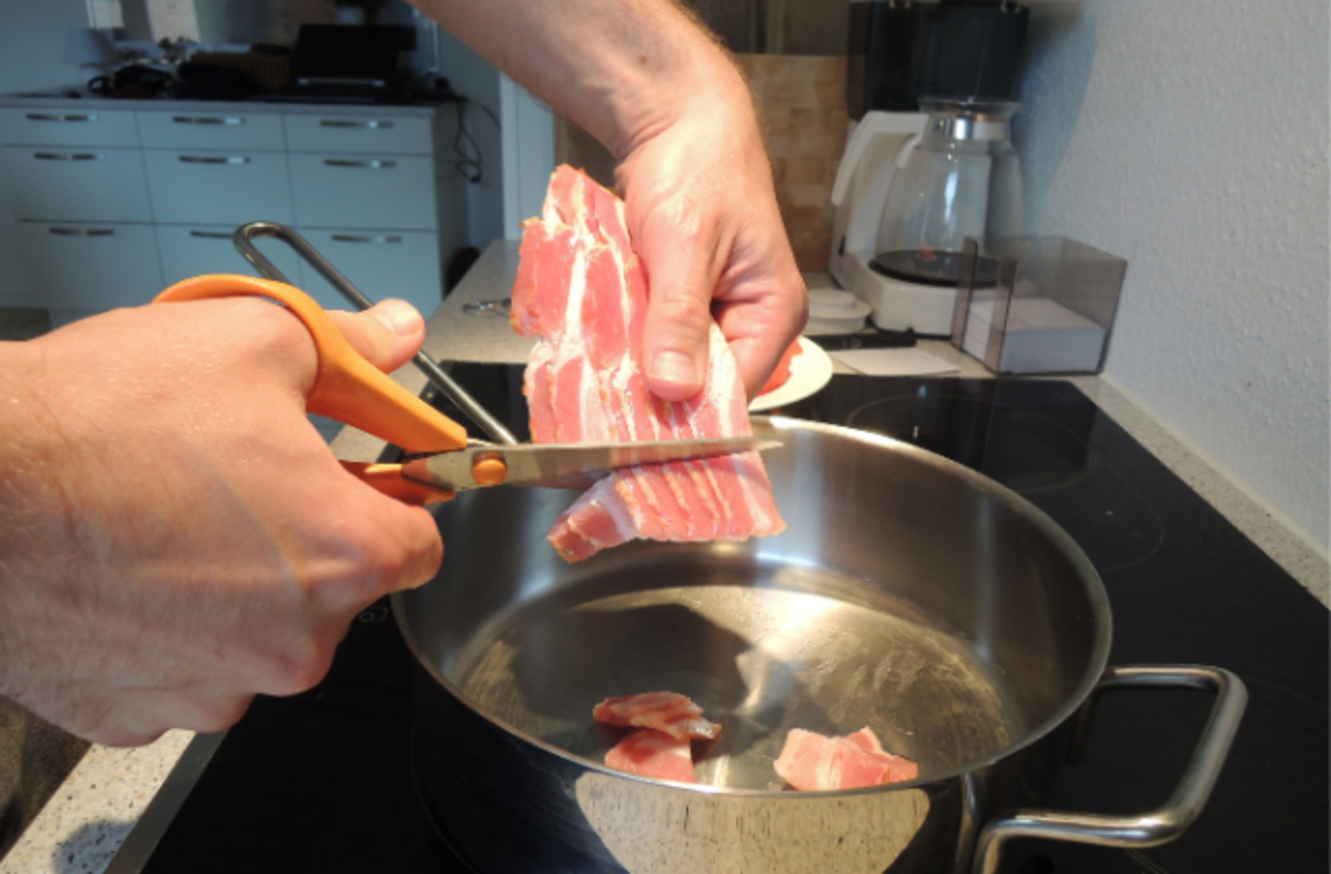 Mutfakla uğraşmayı sevenlerin mutlaka edinmesi gereken hayat kurtarıcı en iyi mutfak makasları