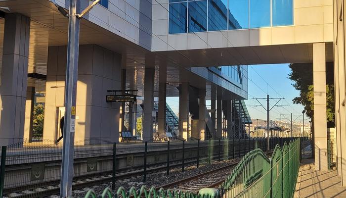 Ankara’da test aşamasındaki hızlı tren raydan çıktı: 4 çalışan yaralı…
