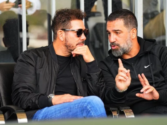 Görenler bir daha baktı! Dünyaca ünlü teknik adam Diego Simeone Eyüpspor'a geldi, Arda Turan'ı ziyaret etti 