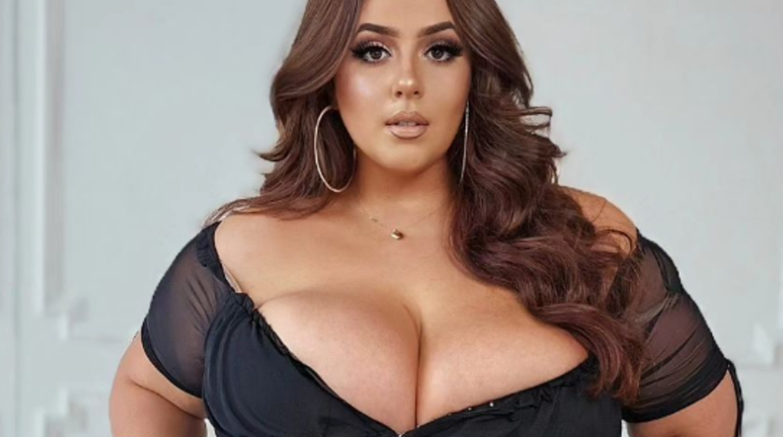 Büyük beden sosyal medya fenomeni Cadılar Bayramı havasına erkenden girdi! Hemşire kostümü görenleri şaşkına çevirdi