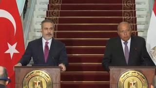 Son dakika: Bakan Fidan, Mısır'da açıkladı: Gazze'de 300 civarı vatandaşımız var, 30'u tahliye edildi