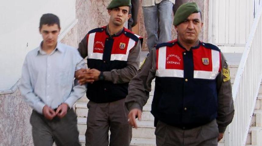 Cinayet şüphelisi anne oğula 13'er yıl hapis cezası