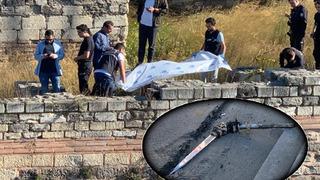 Topkapı surlarının dibinde gizemli ceset! Cansız bedene yakın noktada bulunan nesne şüpheleri artırdı