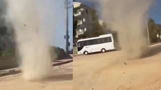 Bir anda hortum oluştu! O anlar kameraya alındı