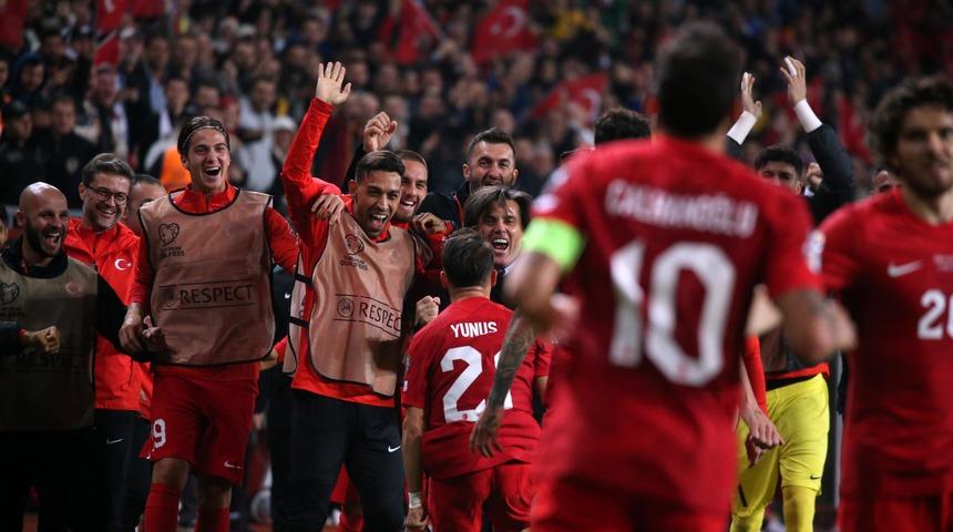 SON DAKİKA: Bekle bizi Almanya! Ay-Yıldızlılar ikinci yarı açıldı... A Milli Takımımız Letonya'yı 4-0 mağlup ederek EURO 2024 biletini kaptı