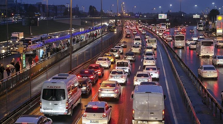 İstanbul'da trafik kilit! Yüzde 90'a dayandı