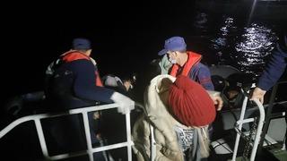 Ayvalık açıklarında 44 düzensiz göçmen yakalandı