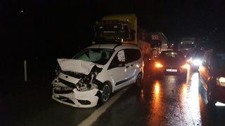 Anadolu Otoyolu Kocaeli geçişinde 26 aracın karıştığı kazada 2'si ağır 13 kişi yaralandı