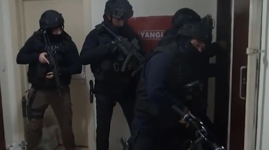 Dolarlar, Eurolar, Türk liraları... İstanbul merkezli operasyonda böyle gözaltına alındılar! Terör örgütünün finans kaynağına darbe