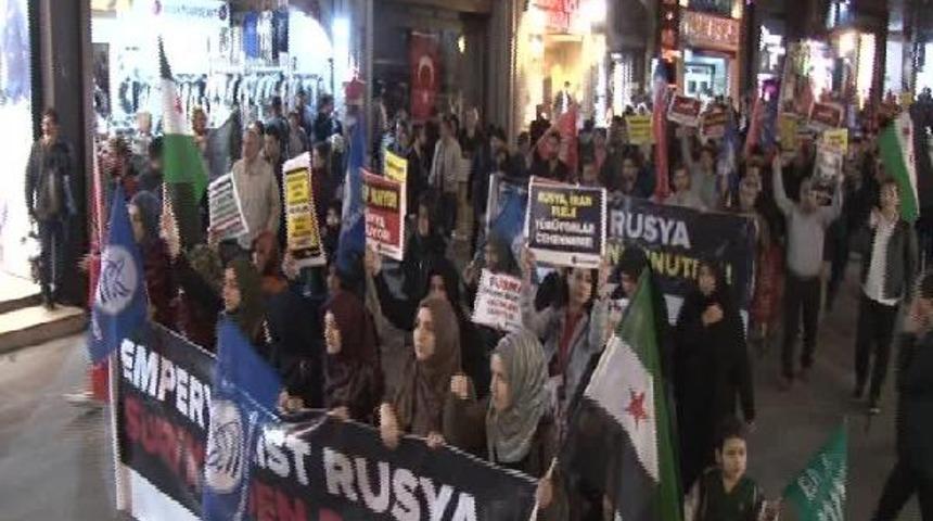 Rusya Başkonsolosluğu önünde Suriye eylemi