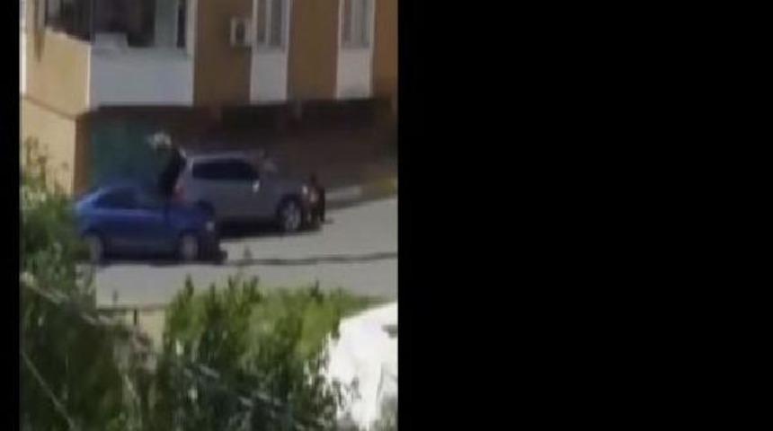 Barda tanıştıkları genç kızı paravan olarak kullanmışlar