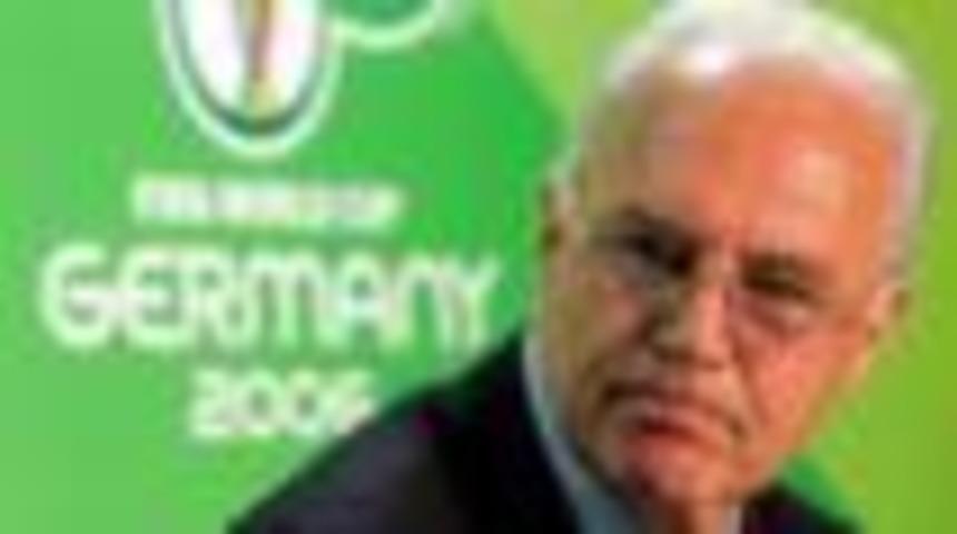 İsvi&ccedil;re'den Beckenbauer'a yolsuzluk soruşturması