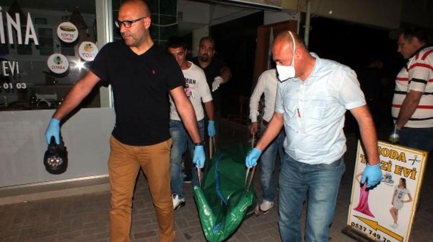 Evde 10 günlük ceset bulundu
