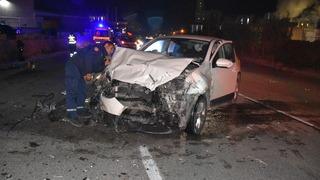 İzmir'de iki otomobilin çarpıştığı kazada 2 kişi öldü, 2 kişi yaralandı