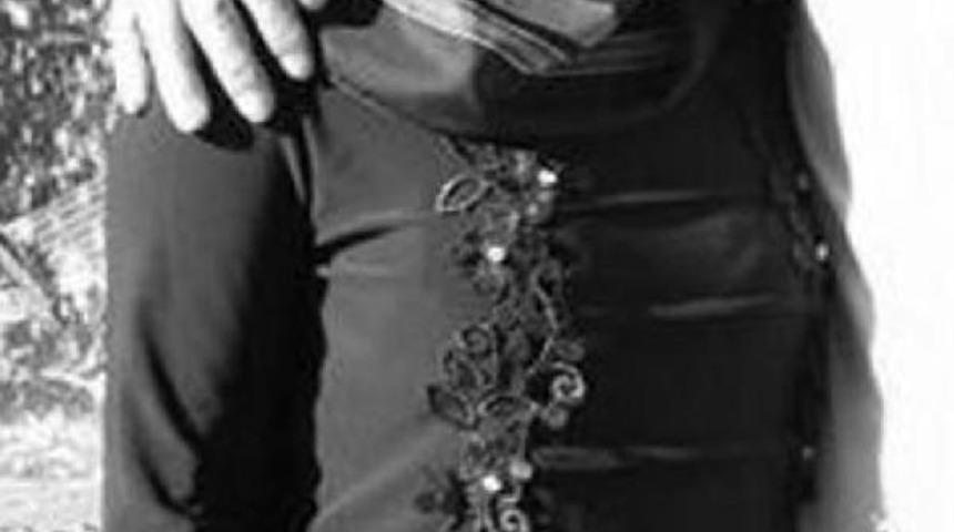 Kimyasal temizlik &uuml;r&uuml;n&uuml; i&ccedil;en kadın &ouml;ld&uuml;