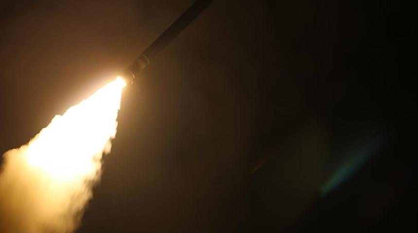 Tansiyon yükseliyor! Suriye'deki ABD üssünün çevresine saldırı