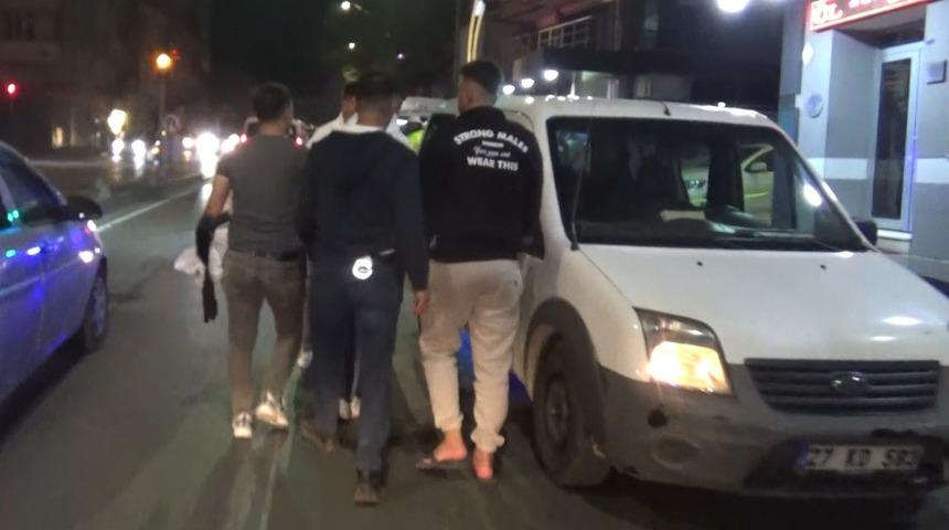 Gaziantep’te alacak verecek kavgası kanlı bitti: 1’i ağır 3 yaralı