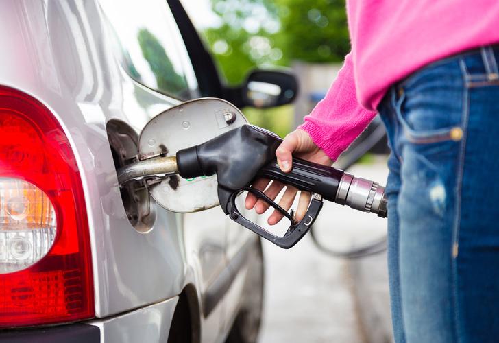 SON DAKİKA | Tabela saatler sonra yine değişiyor: Savaş etkisiyle yeni akaryakıt zammı yolda! 20 Ekim güncel benzin ve motorin (mazot) fiyatları