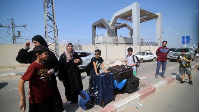 Mısır duyurdu: Refah Sınır Kapısı açık, İsrail Gazze'ye yardımların girmesini kabul etmiyor