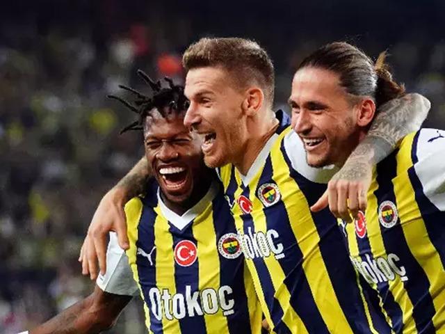 Fenerbahçe'de iki sakatlık peş peşe geldi!