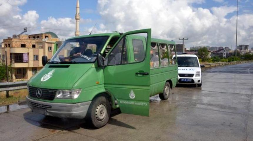 Adana'da plakasız cenaze aracı alarmı