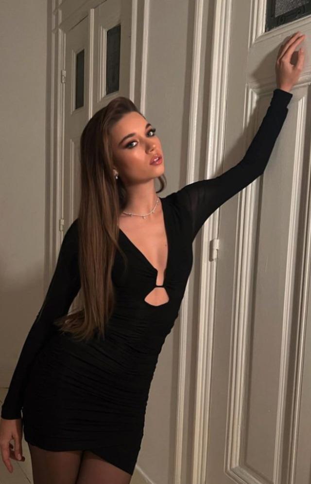 Afra Saraçoğlu 2