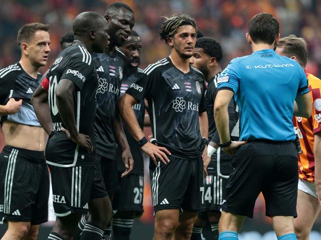 Beşiktaş'tan maç sonunda kırmızı kart tepkisi! "Operasyon hakemi!"