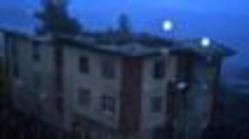 Adana'daki yurtta 'yangın merdiveni kapısının kolu yoktu'