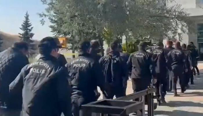 Bakan Yerlikaya duyurdu! Ankara ve Kayseri’de tefecilere yönelik operasyon: Gözaltılar var