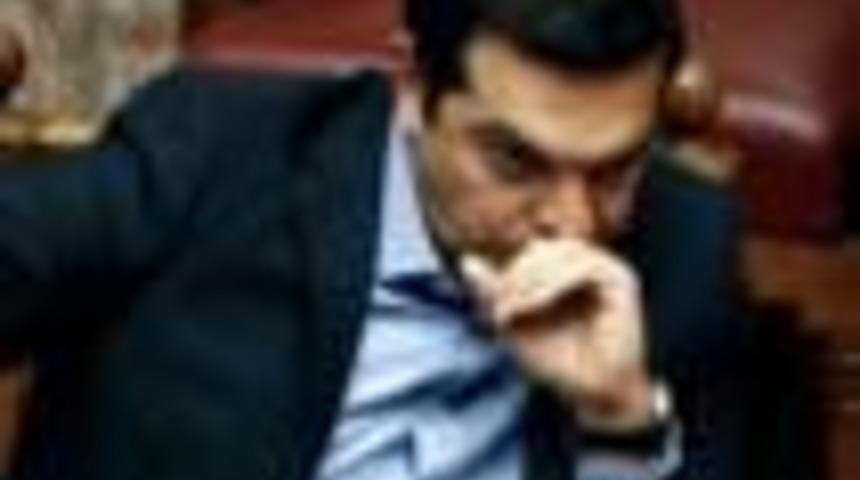 AB'den Atina'ya: 2018'e kadar kemer sıkın borcu hafifletelim