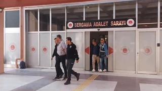 Polisleri görünce paniklediler! Attıkları poşetten bakın ne çıktı