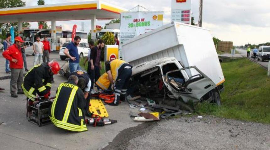 Kırklareli’de kamyonet devrildi: 1 ölü, 1 yaralı