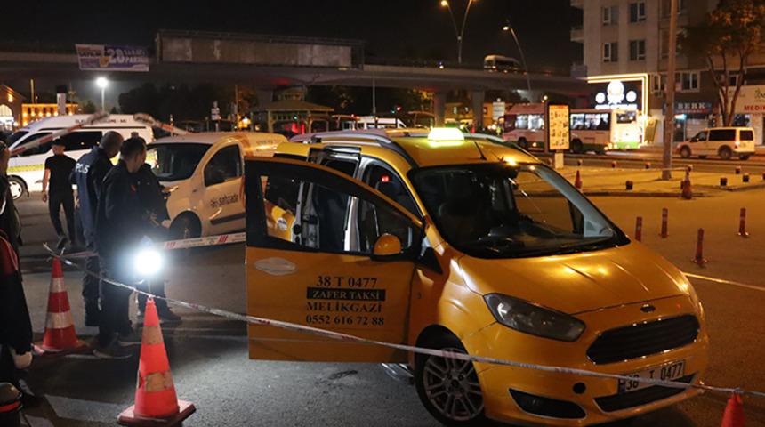 Akılalmaz olay! Bindiği takside yanlışlıkla kendini vurdu
