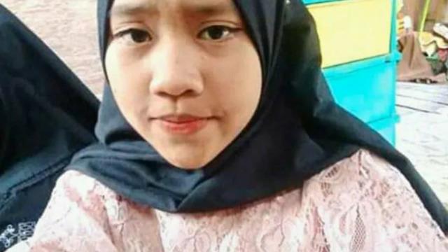 Endonezya'da nehirde yüzen 17 yaşındaki kız çocuğu dişleri olmayan timsah tarafından boğuldu! Bir anda saldırdı