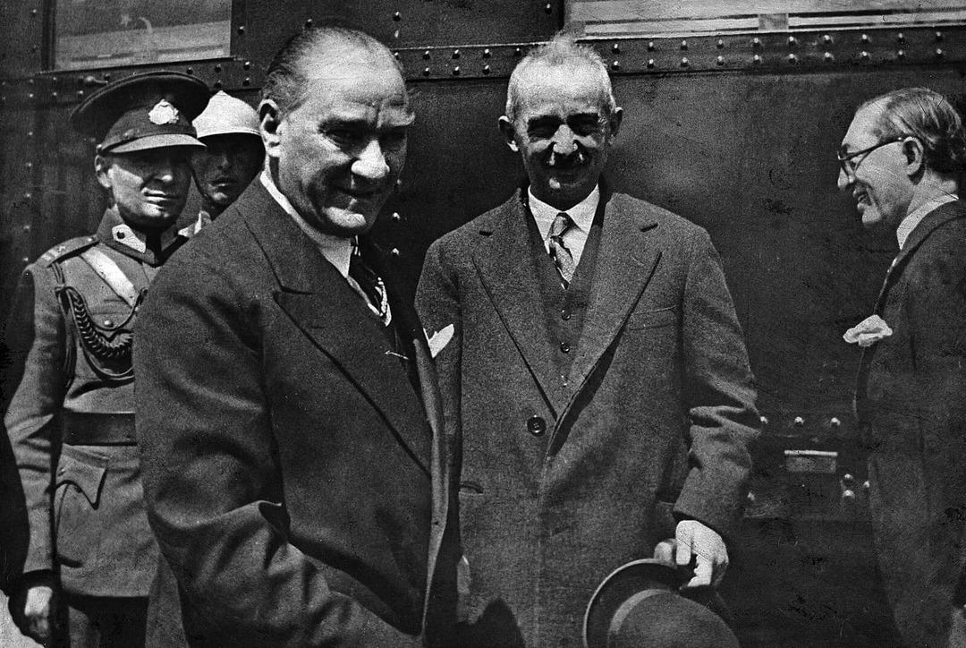 ''ŞUNU BİLMEK ZORUNDAYIZ''