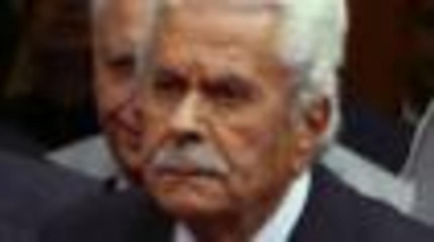 Eski bakan ve meclis başkanı İsmet Sezgin yaşamını yitirdi